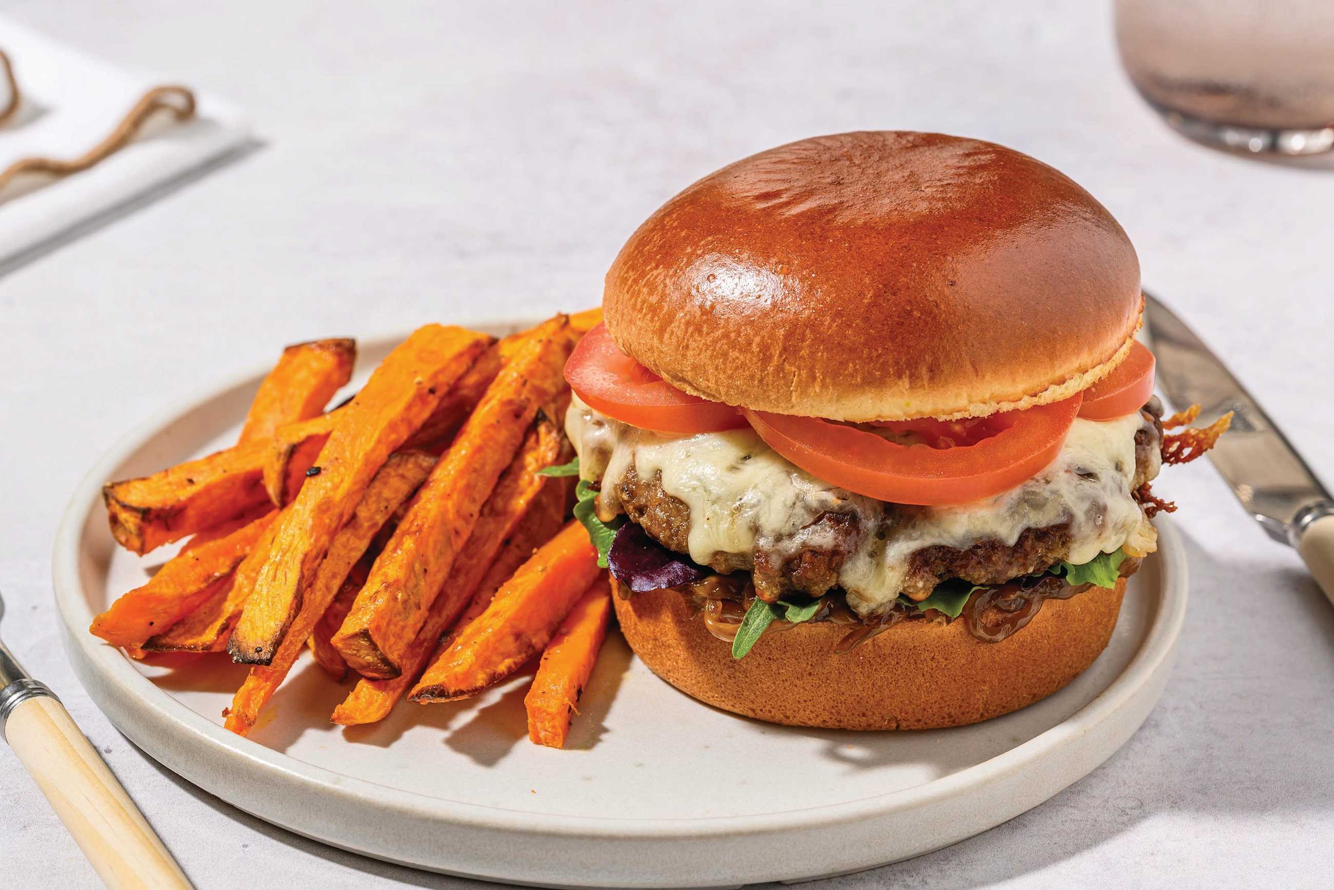 Homemade Cheesy Beef & Halloumi Burger