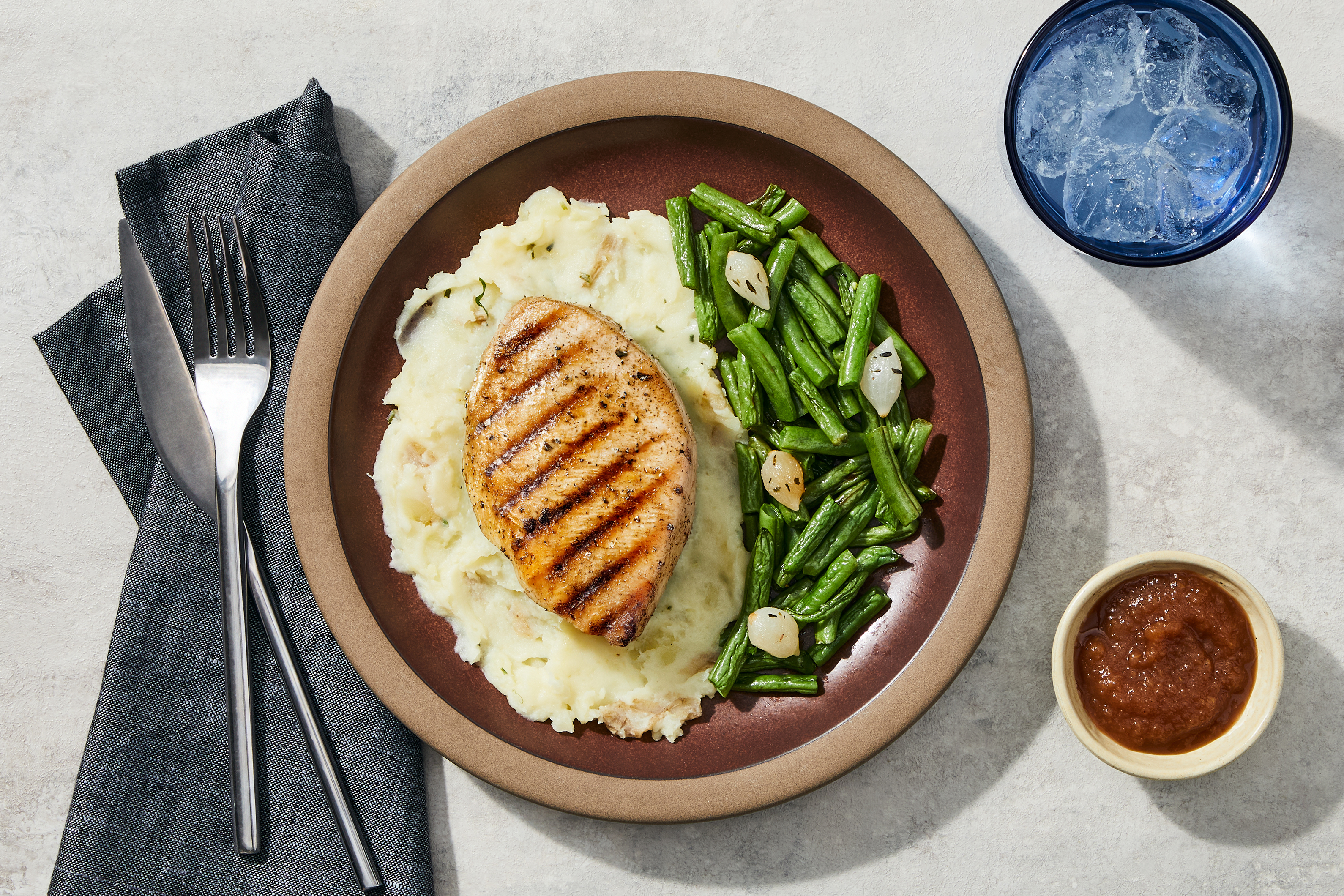 Classic Chicken Breast & Applesauce