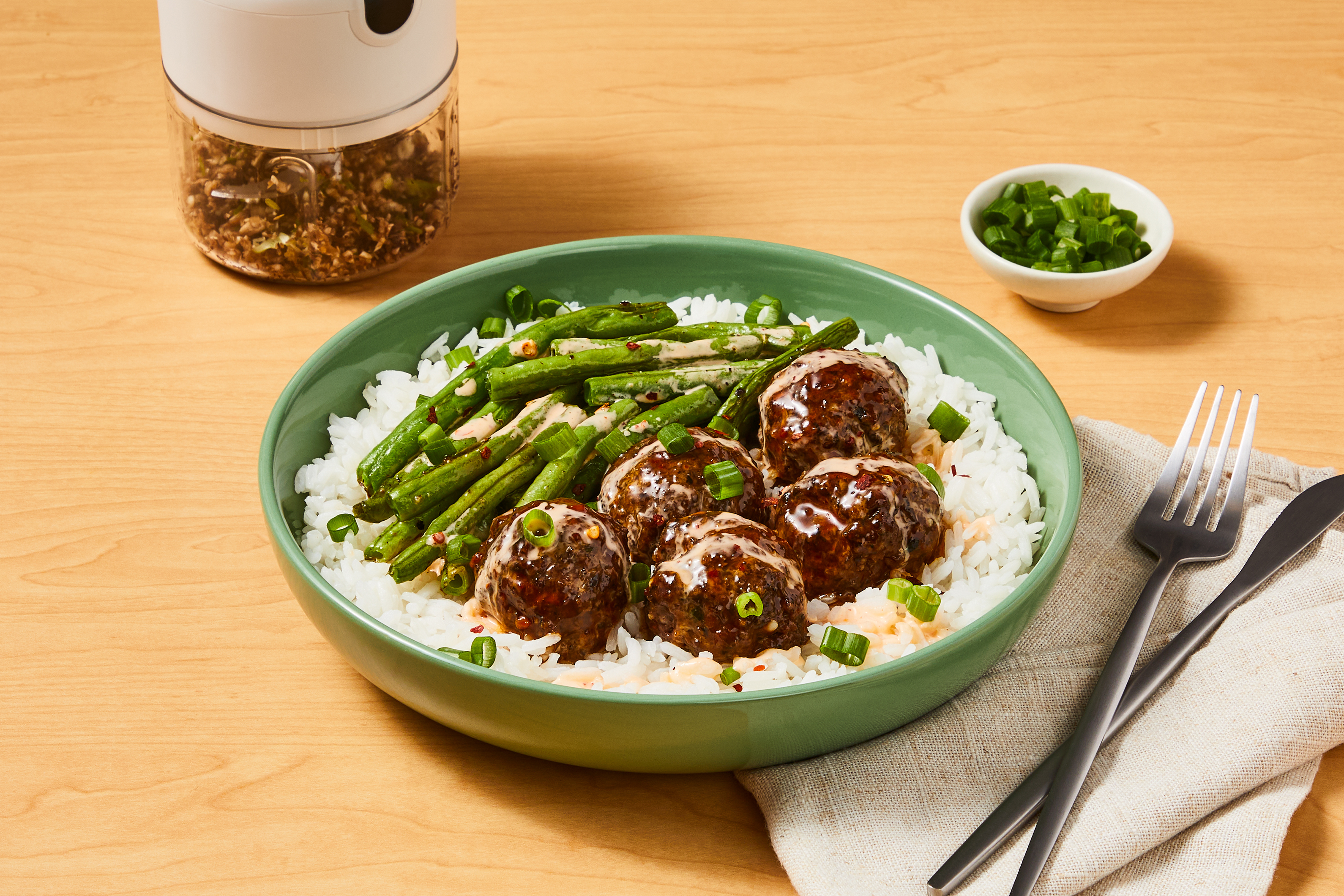 [SIDE CARB SWAP JASMINE RICE TO MICROWAVABLE RICE] Sweet Soy Beef and Mushroom Meatballs with Rice & Green Beans