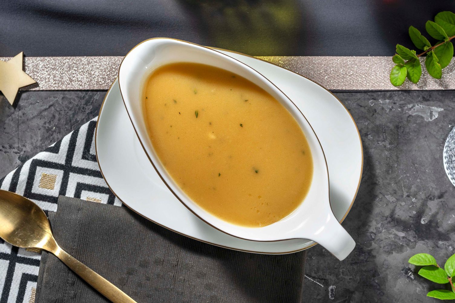 Turkey and Thyme Gravy