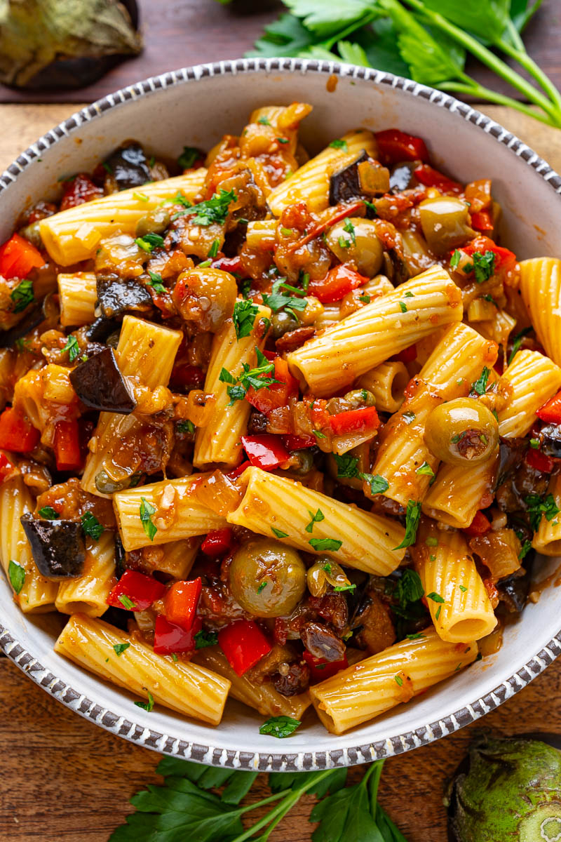 Cavatappis avec saucisse italienne et caponata d’aubergine