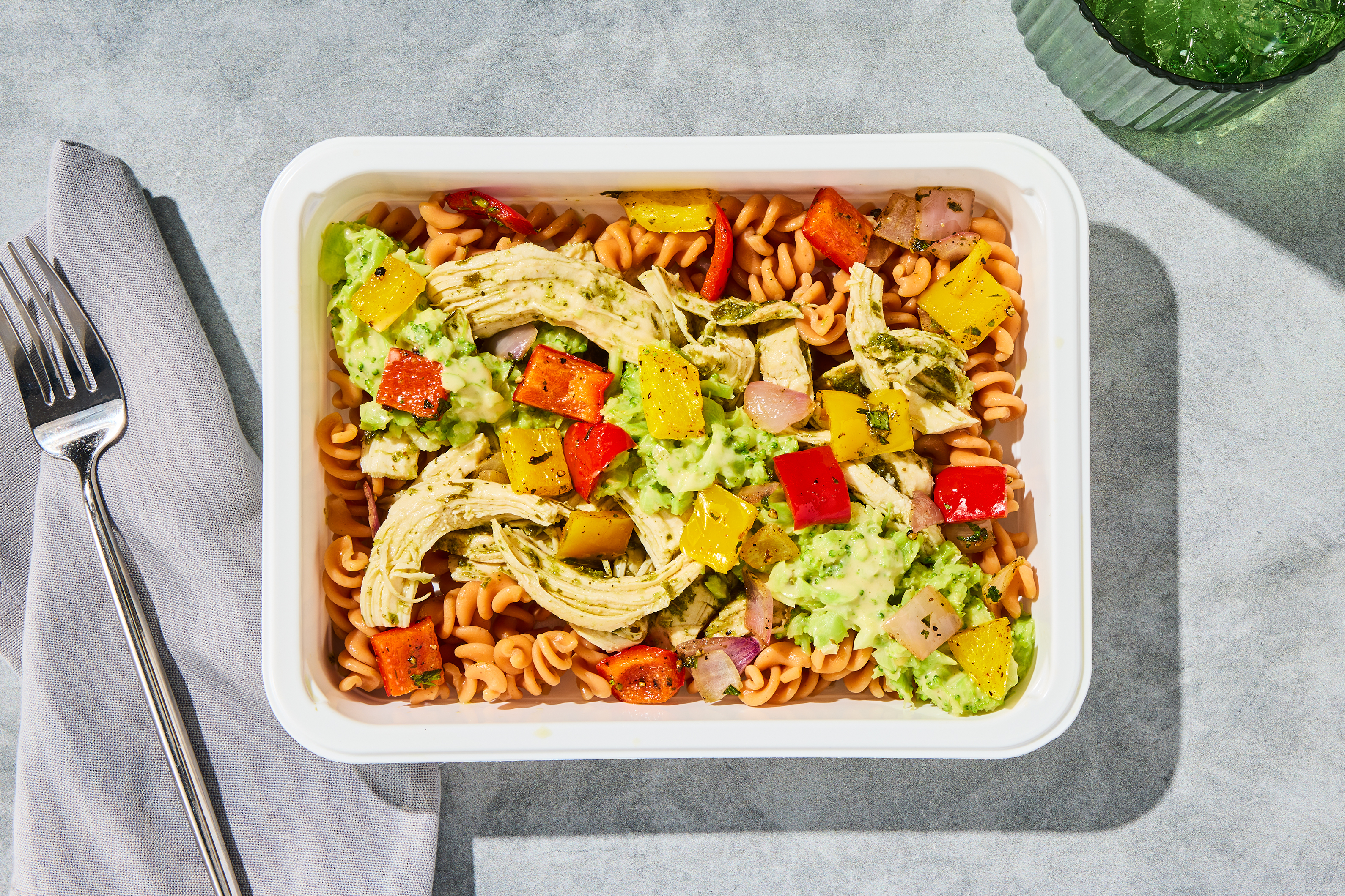 Fusillis au poulet effiloché, brocoli et cheddar