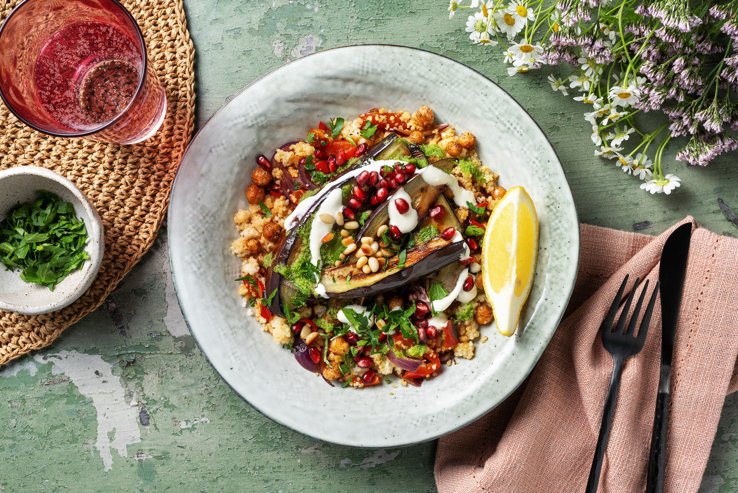 Couscous met aubergine en citroenyoghurt