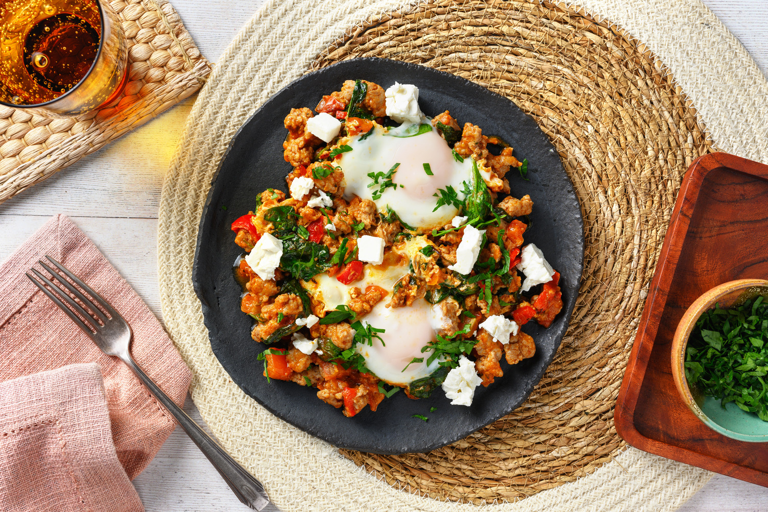 Shakshuka met boerenworst en feta