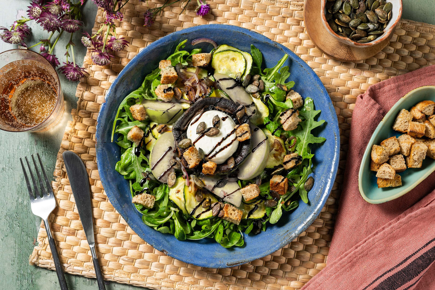 Portobello met geitenkaas en gegrilde peer