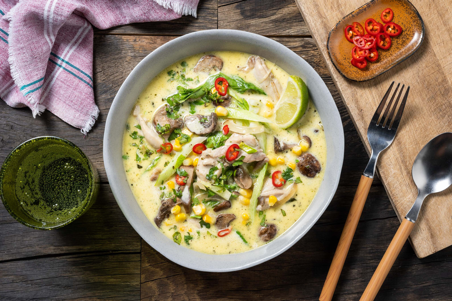 Tom Kha Kai soep met kippendijreepjes