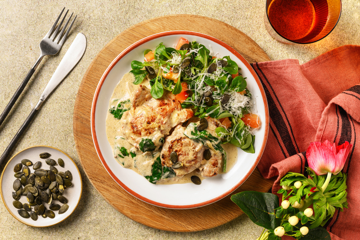 Kippendijfilet in romige spinazie 