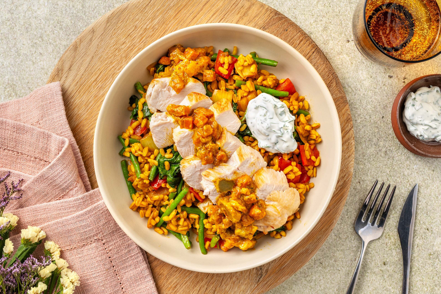 Kipfilet met sperziebonen op parelgerst