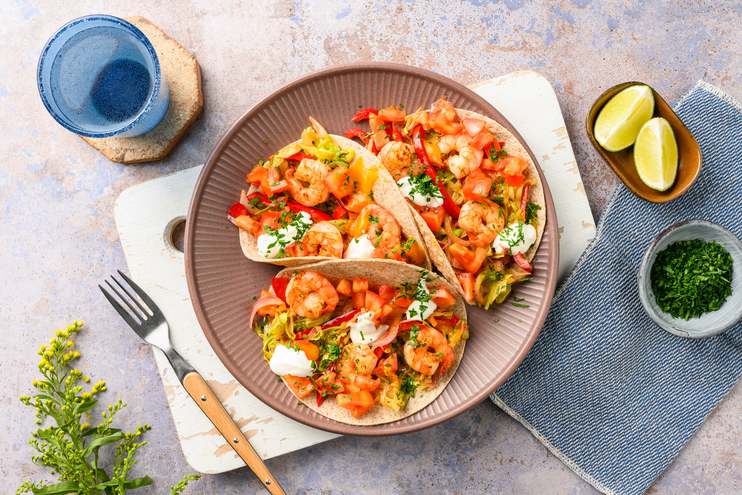 Tortilla's met  garnalen en limoenyoghurt