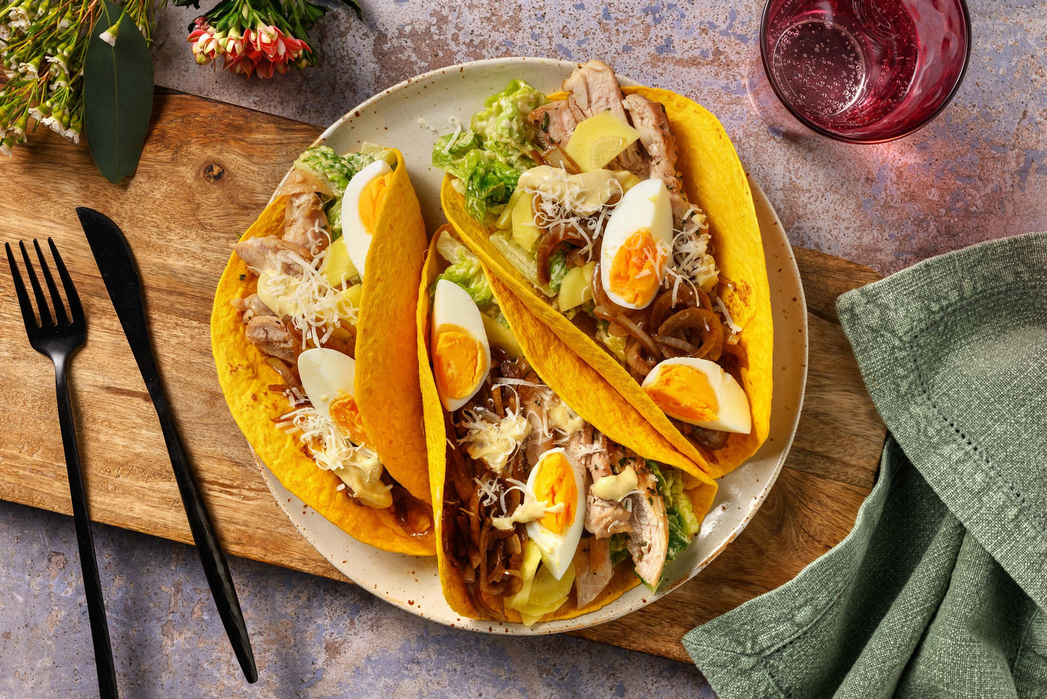 Caesar-saladewraps in No Fairytales worteltortilla's