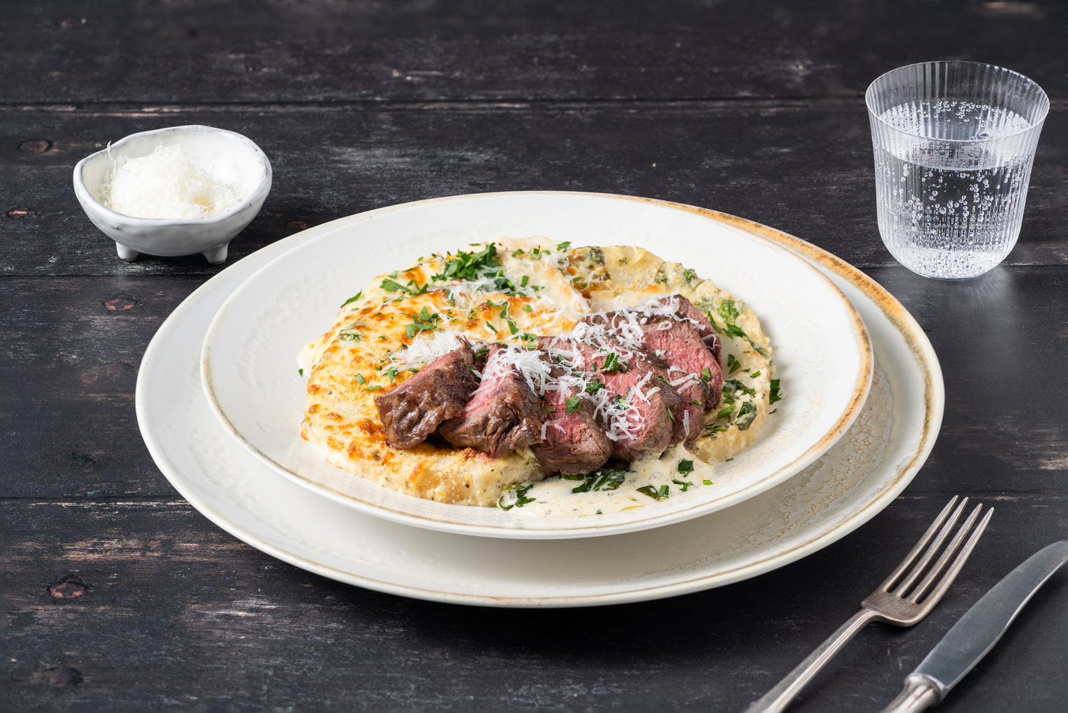 Hertenbiefstuk met groentegratin