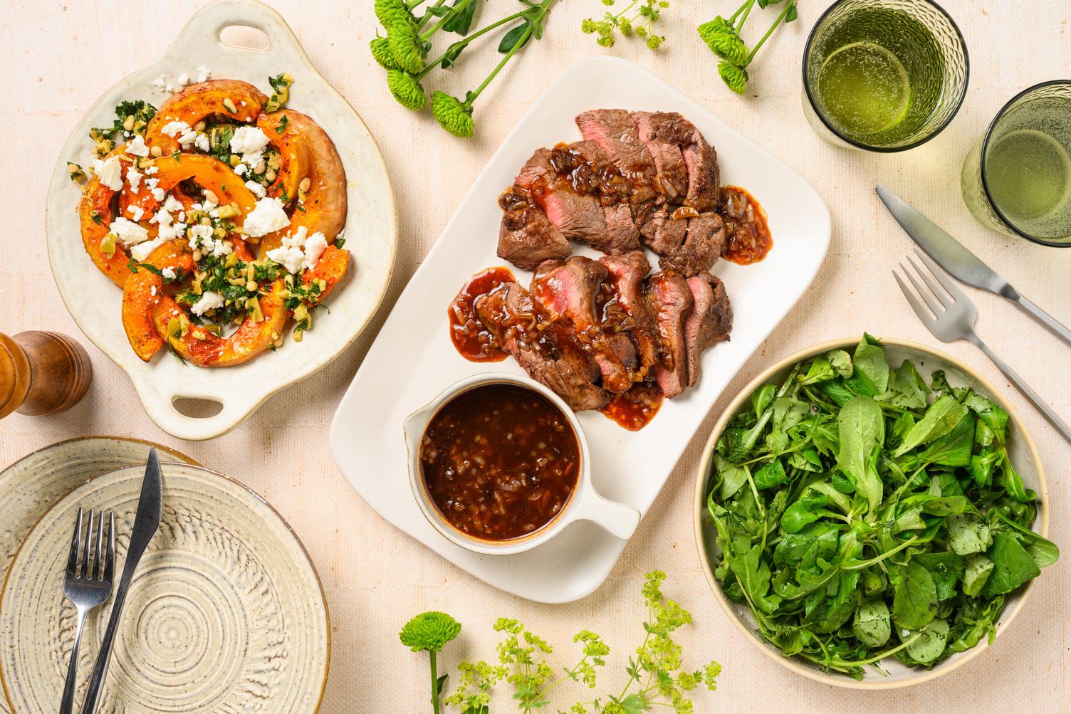 Hertenbiefstuk met geroosterde harissapompoen en feta