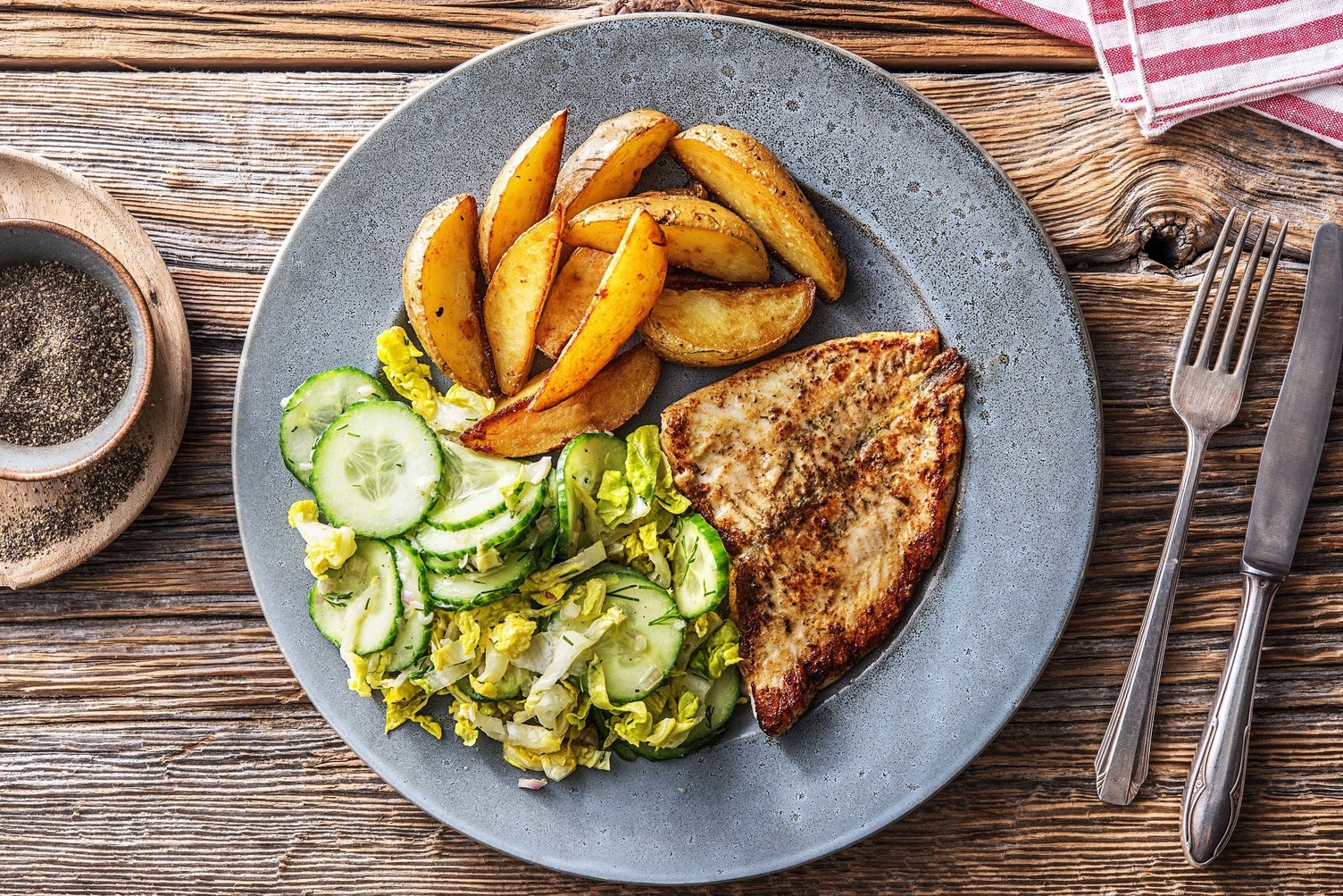 Saumon poêlé & salade scandinave