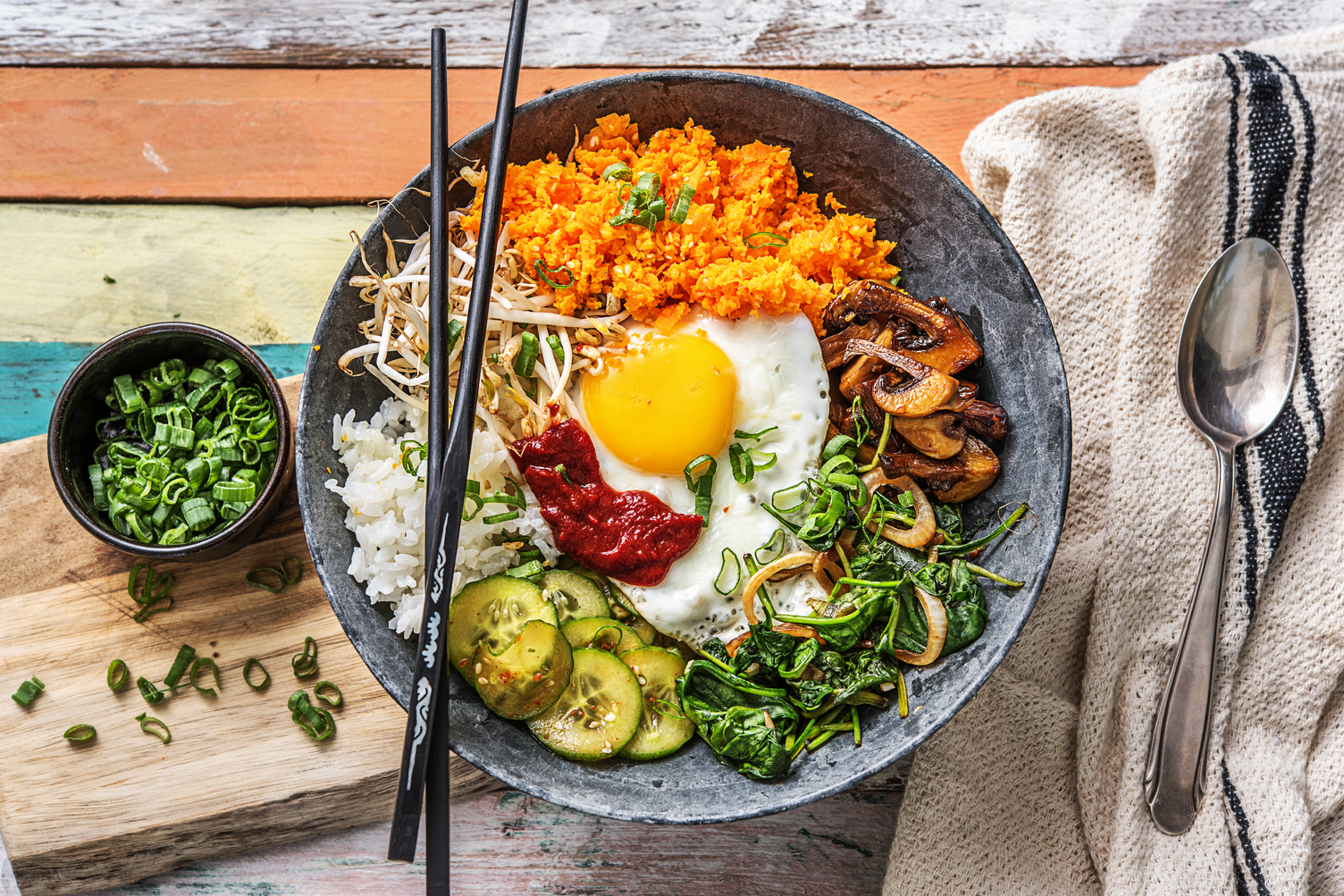 Hello Bibimbap! Koreanische Gemüsebowl