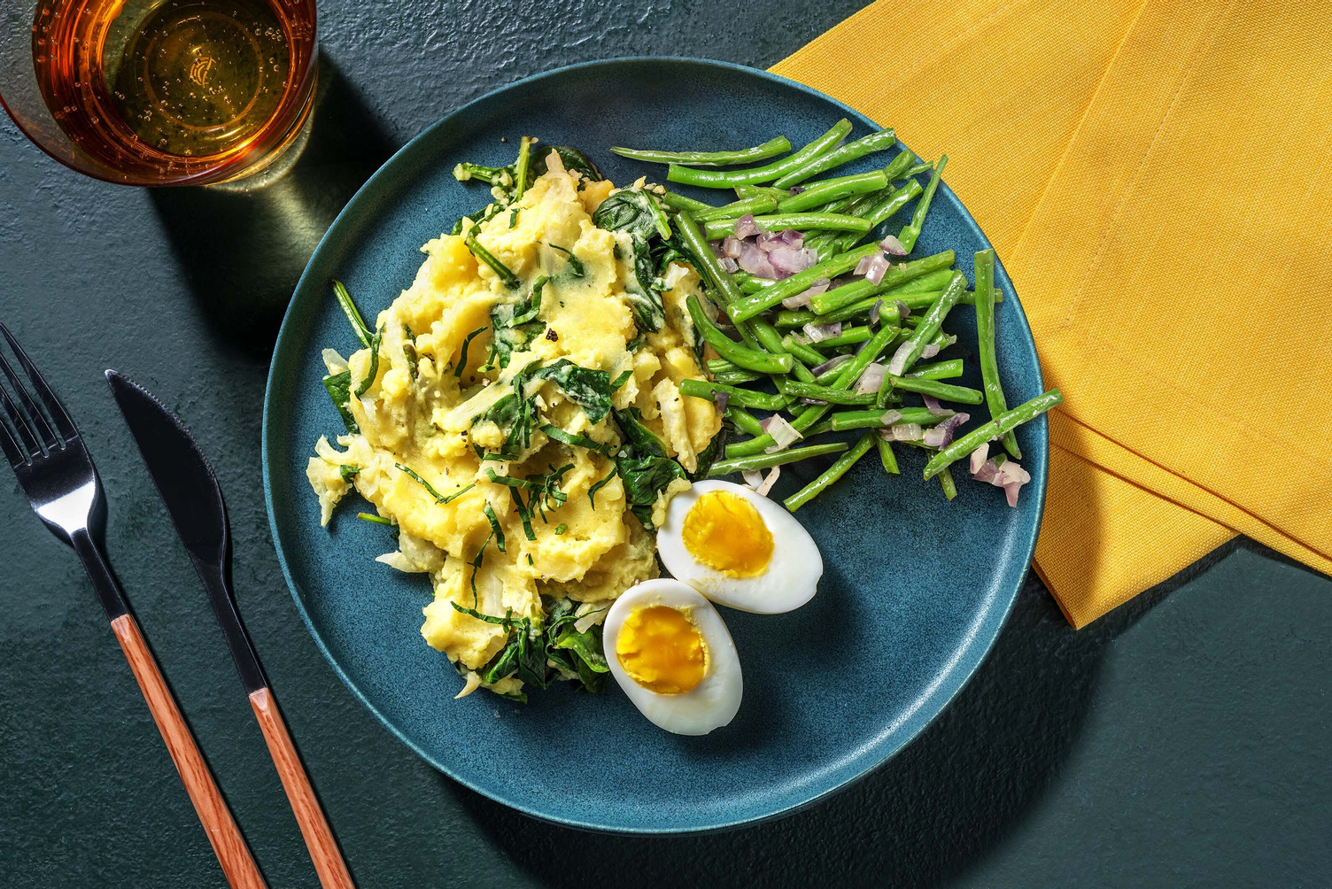 Spinaziestamppot met zachtgekookt eitje