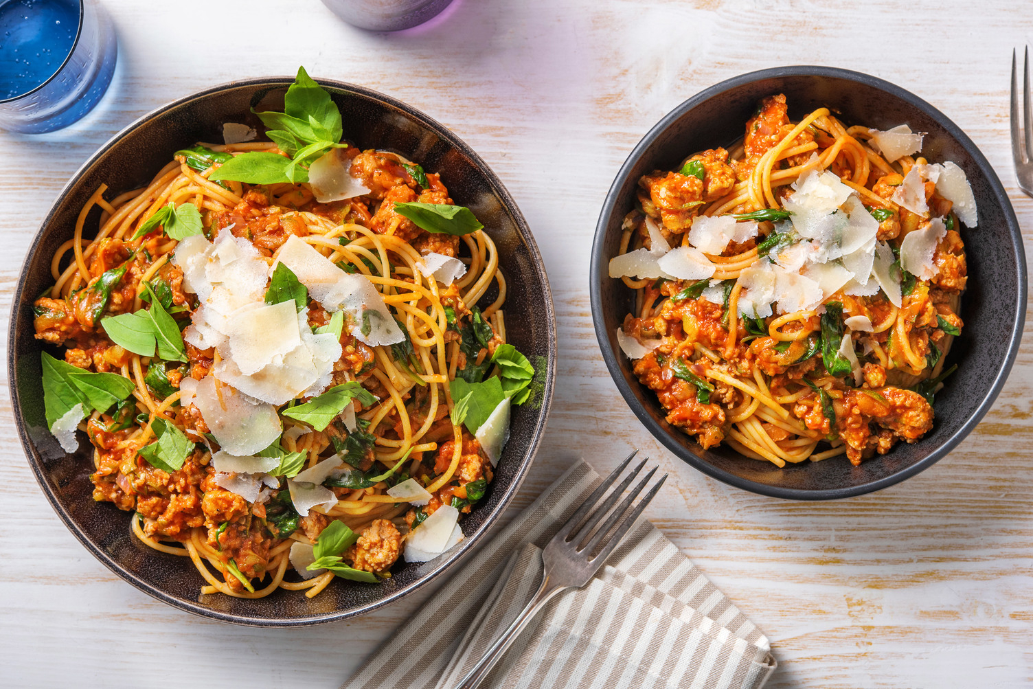 Verse spaghetti met tomatensaus en gehakt
