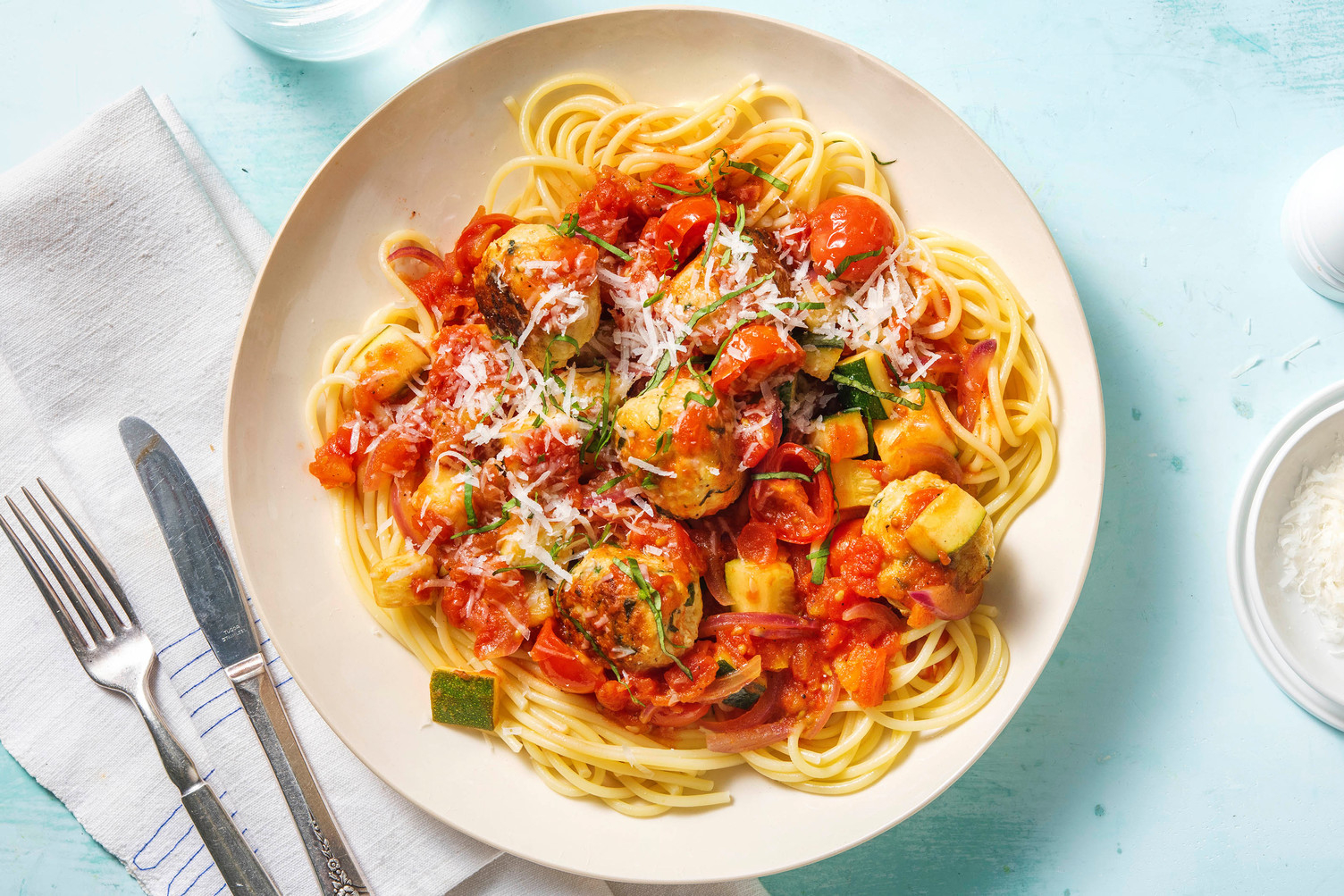 Kycklingbullar i tomatsås