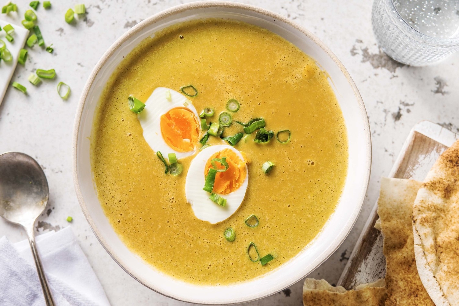 Soupe de courge, carottes et cacahuètes