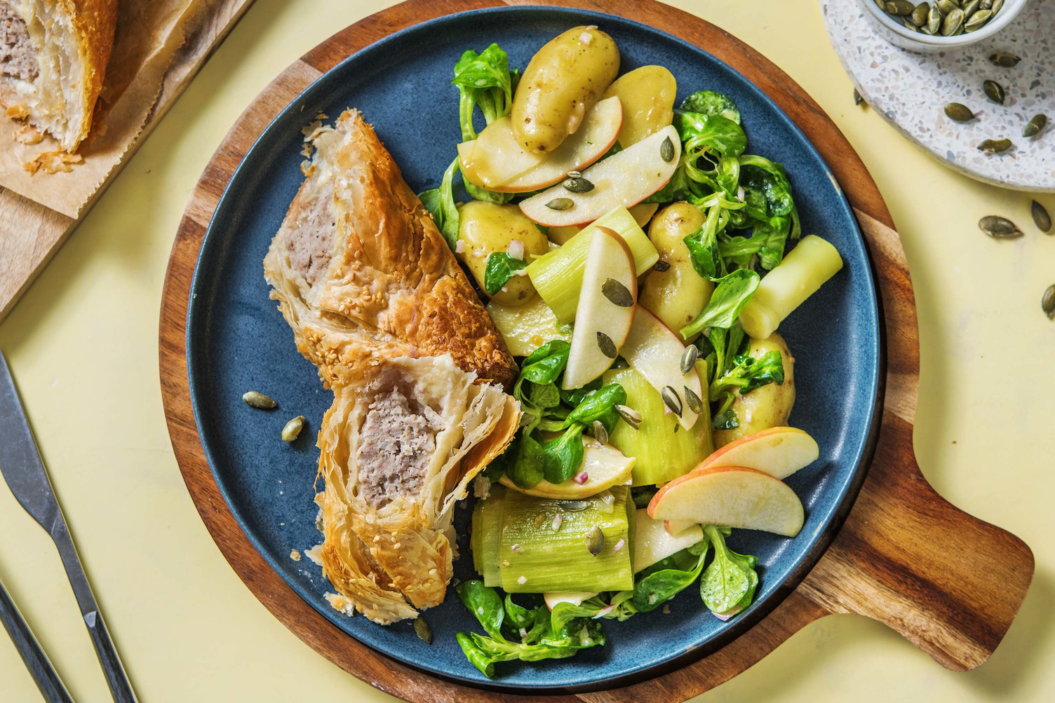 Zelfgemaakte worstenbroodjes