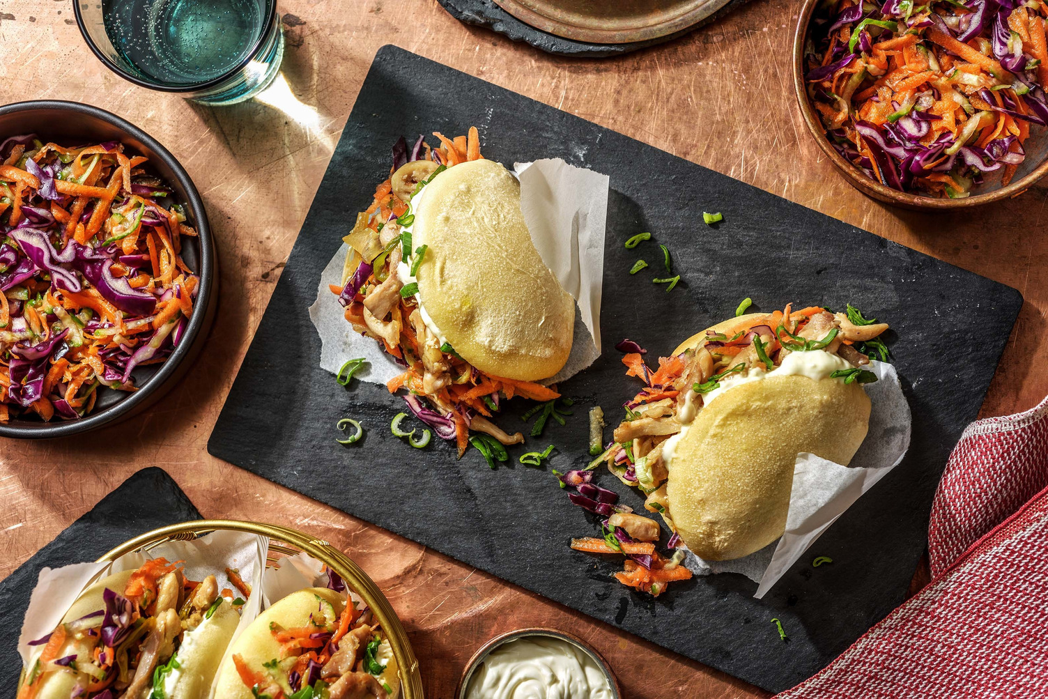 Pain bao et son poulet sauce aigre-douce