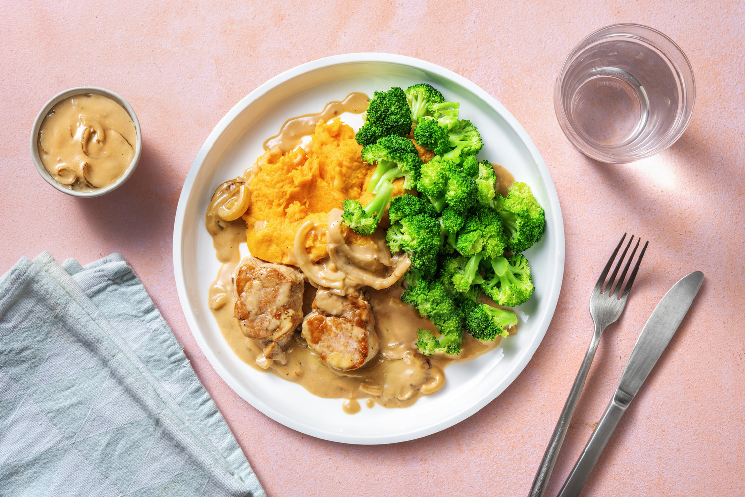 Bio-Schweinefilet mit Apfel-Senf-Soße