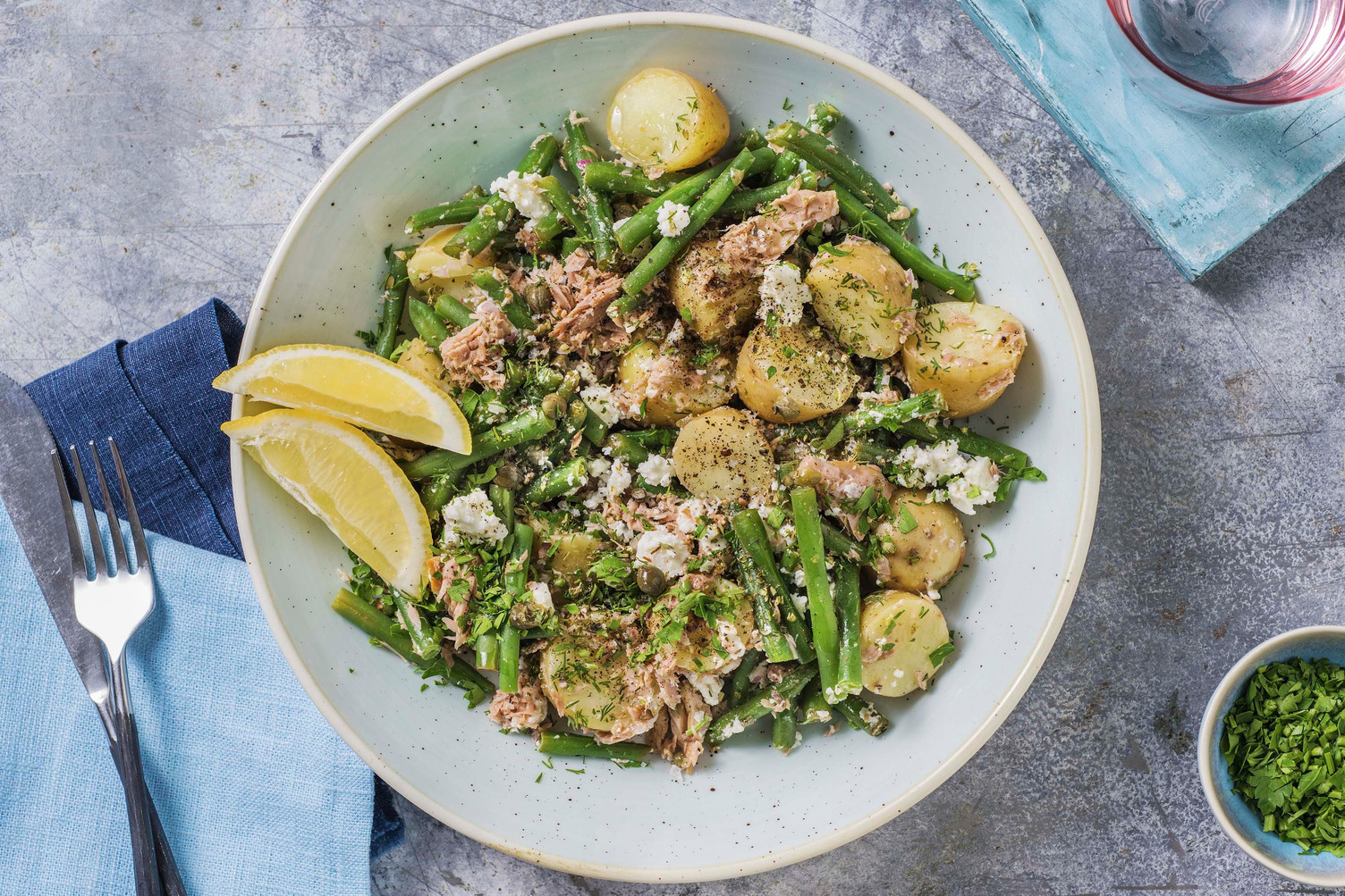 Salade de thon et grenailles à la grecque
