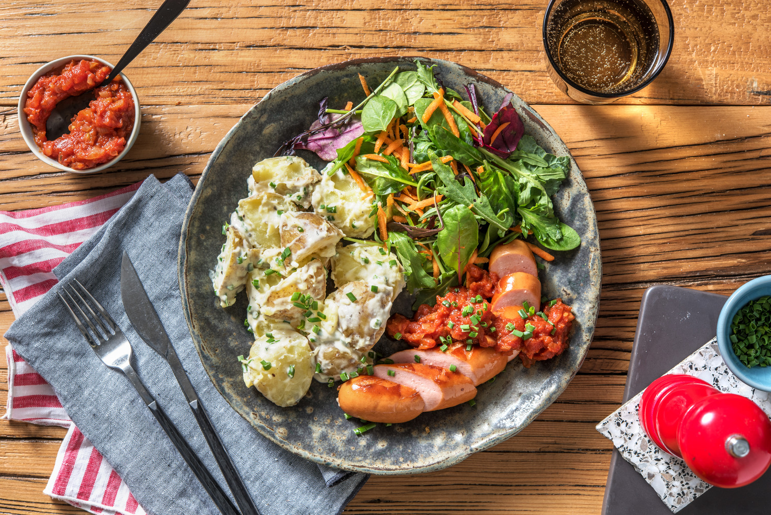 Grillkorv med hemlagad tomatrelish