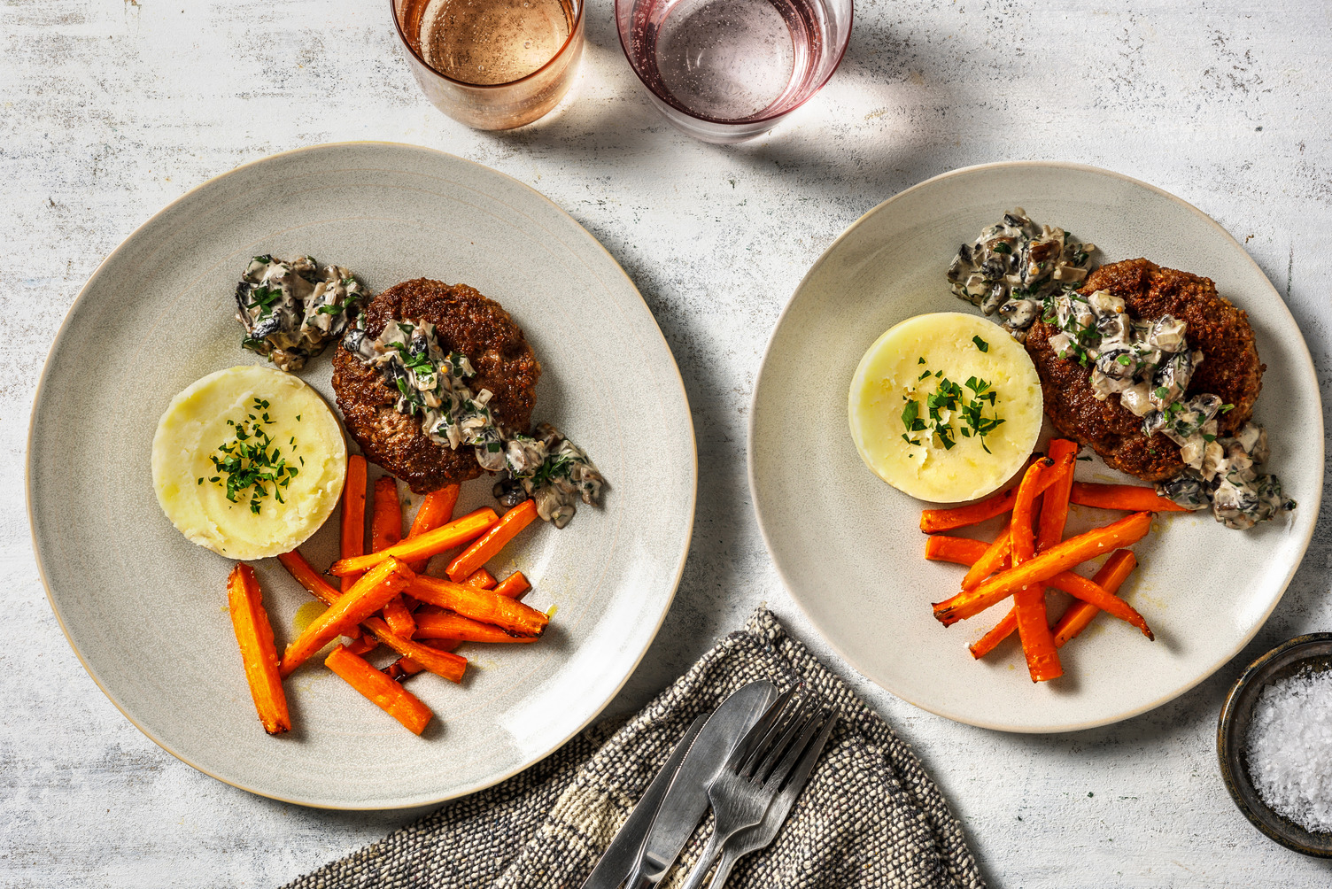 Hamburguesa de ternera con salsa de setas