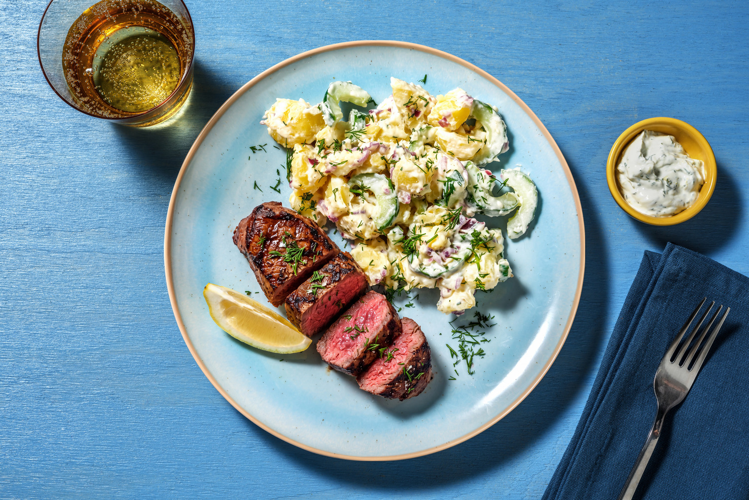 Bio-Roastbeef-Steak mit Kartoffel-Gurken-Salat