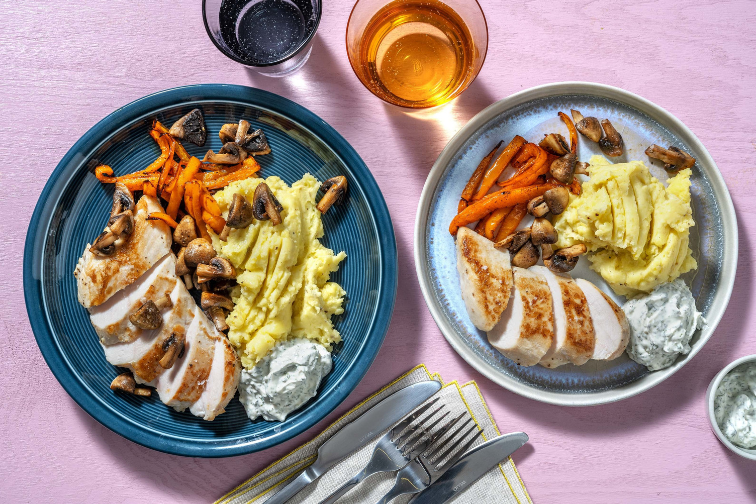 Filet de poulet & sauce aux herbes