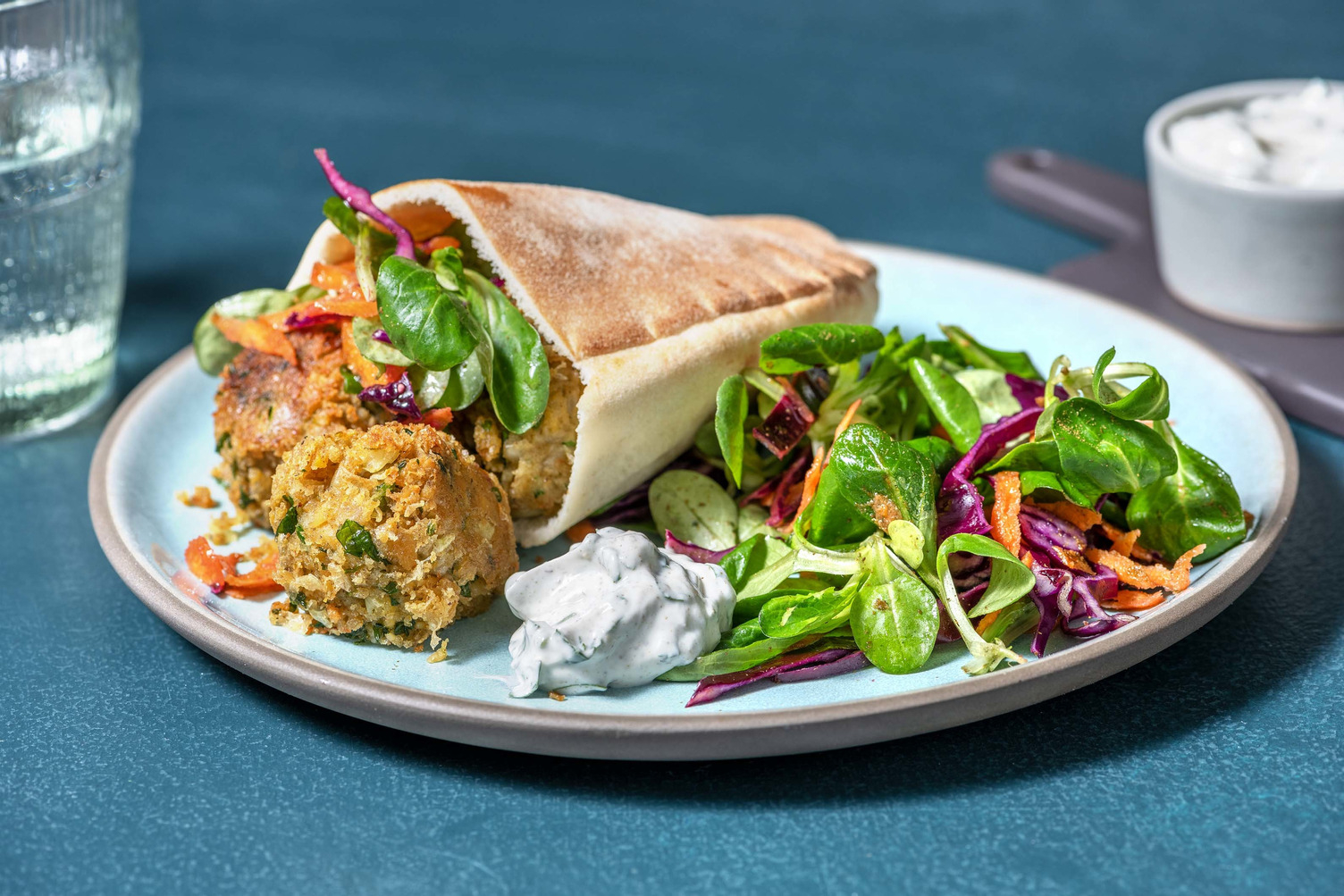 Croquettes de pois chiches sauce yaourt à la grecque