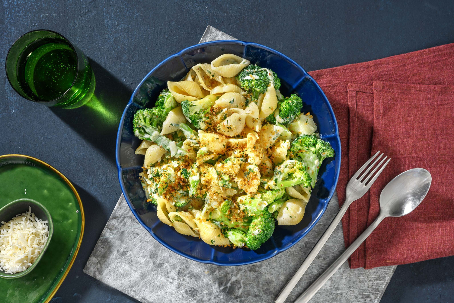 Conchiglie al limone in roomsaus