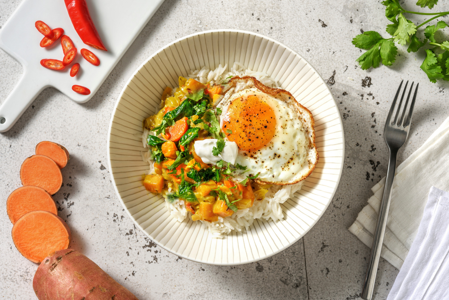 Curry indien à la patate douce & épinards