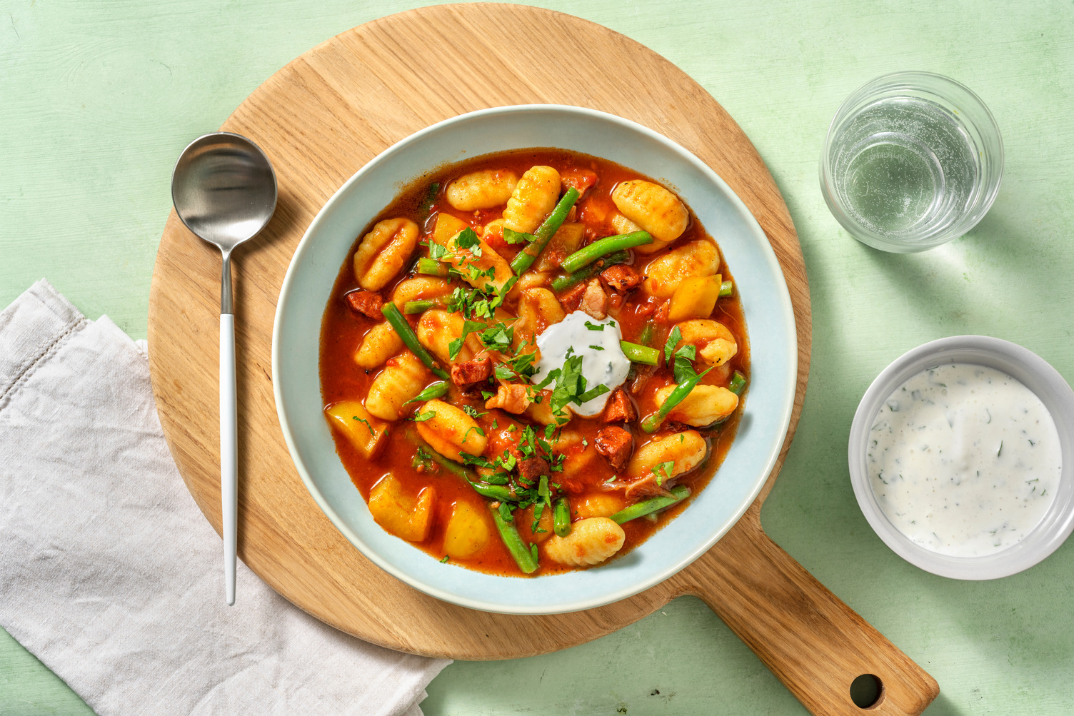 Gnocchi in smoky chorizo-speksaus