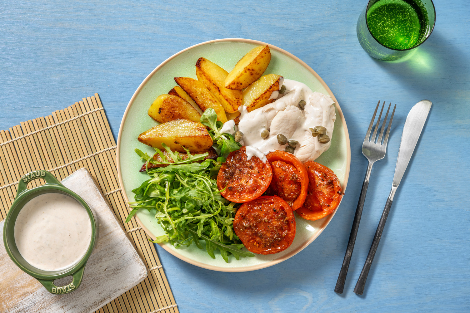 Pollo tonnato met kappertjes en salade