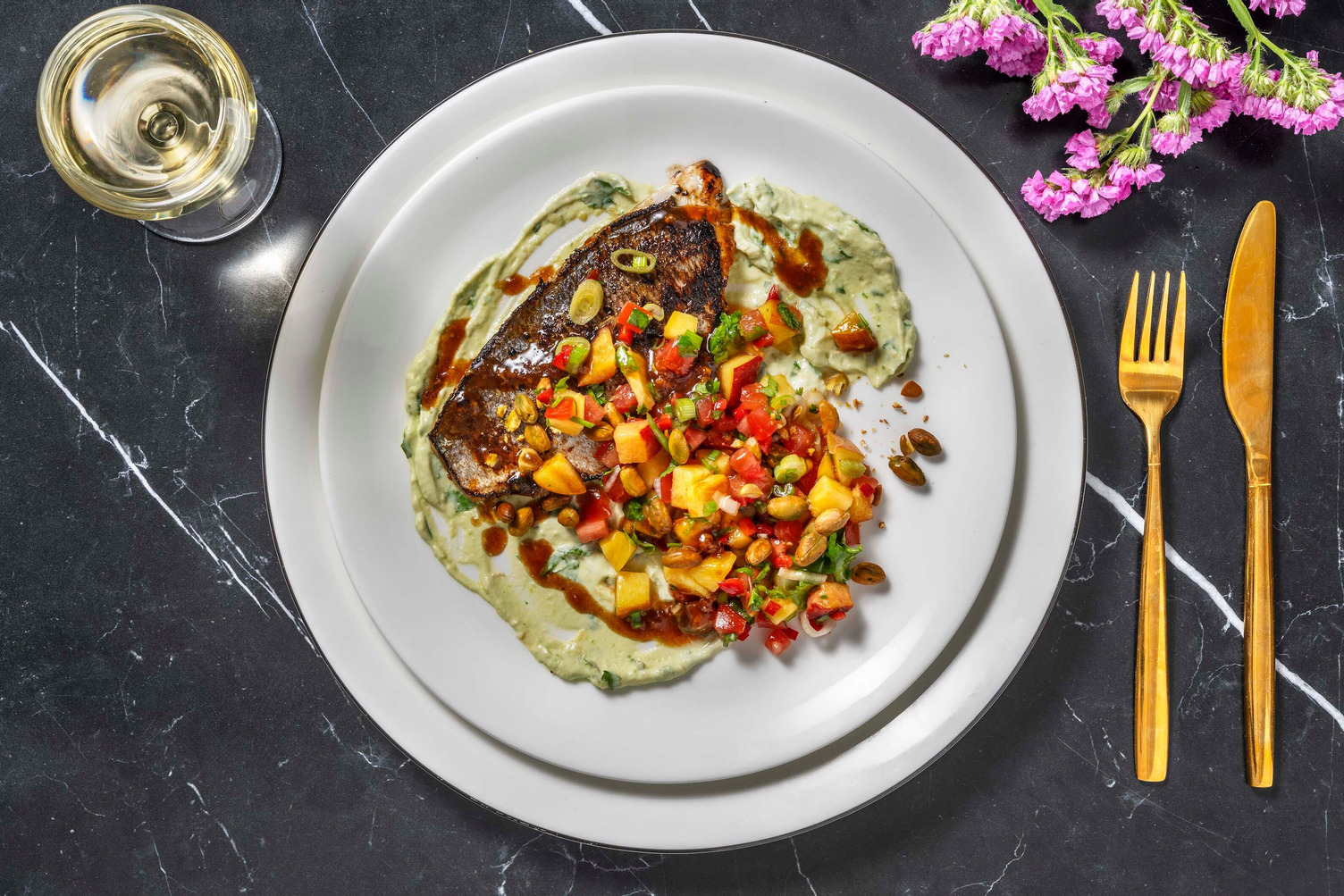 Filet de daurade & salsa à la nectarine