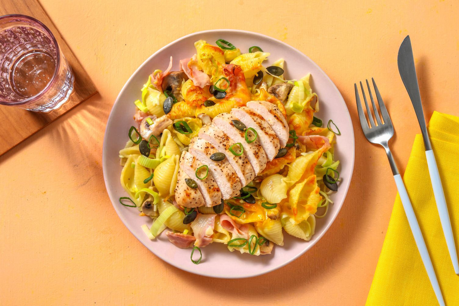 Schinken-Käse-Gratin mit Conchiglie & Bio-Huhn