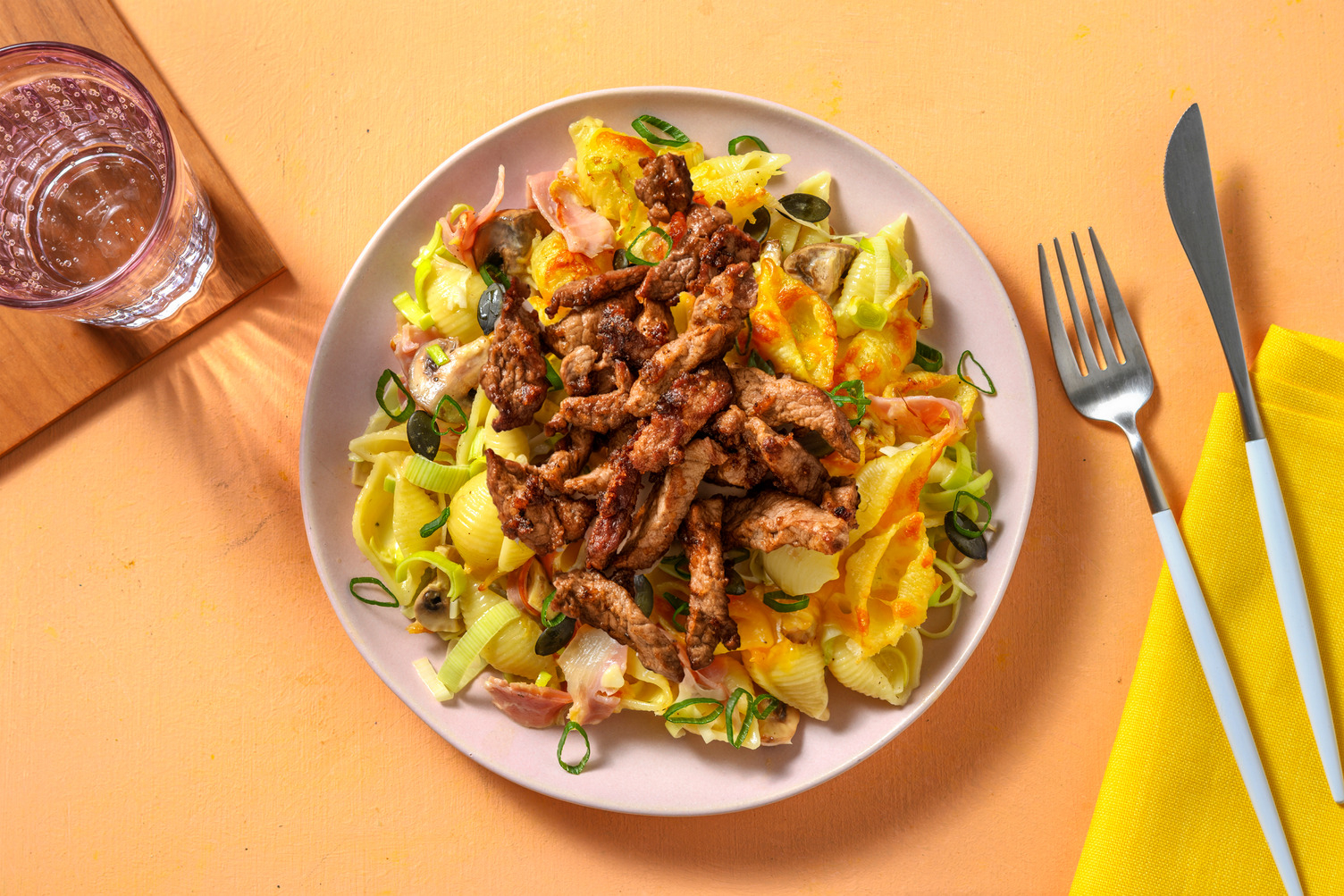 Schinken-Käse-Gratin & extra Bio-Schweinestrips