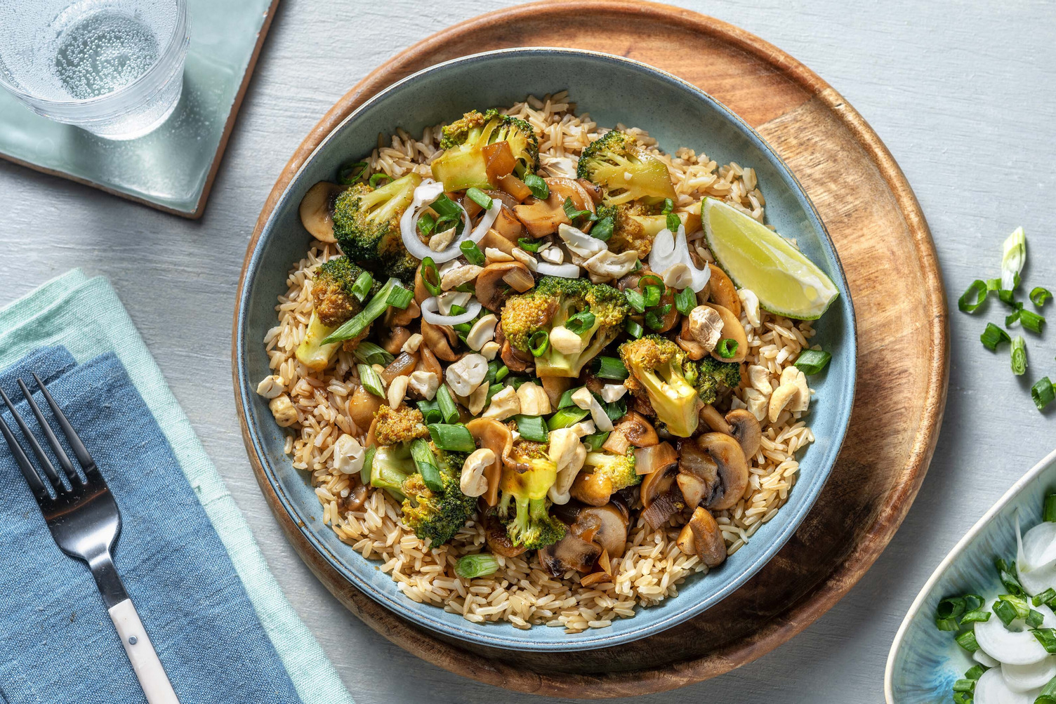 Ingefärsstekt broccoli- och svampwok