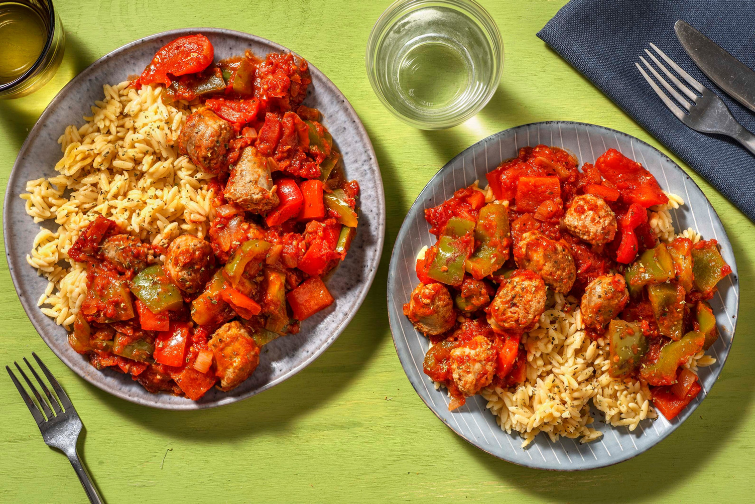 Spetzofai grec : poêlée poivron & chair à saucisse