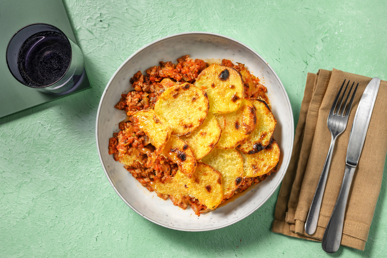 Gratin met prei, rundergehakt en cheesy aardappelen