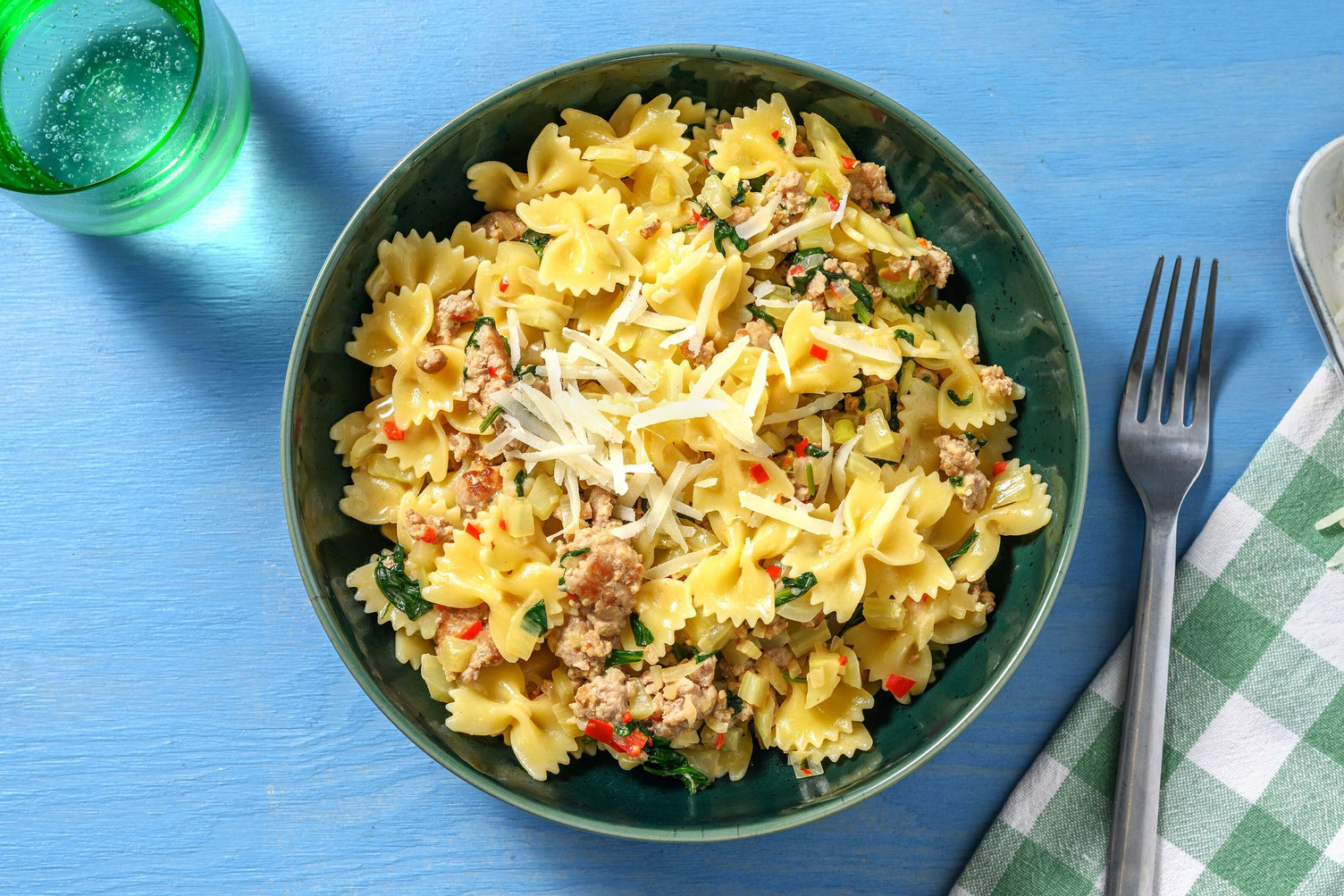 Farfalle crémeuses au poulet et fenouil