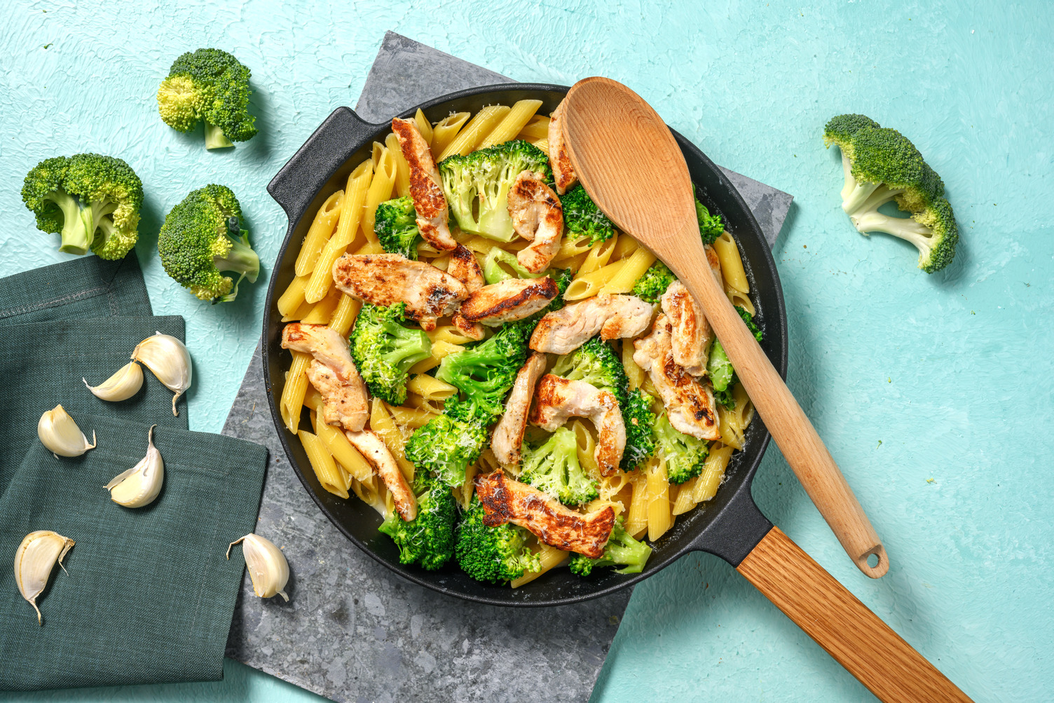 One Pot: Doppelt Hähnchen auf Pasta Alfredo