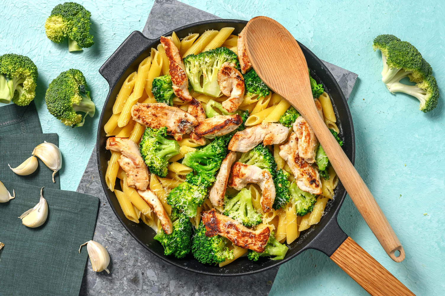 One-Pot Bio-Hähnchen in Alfredo-Soße