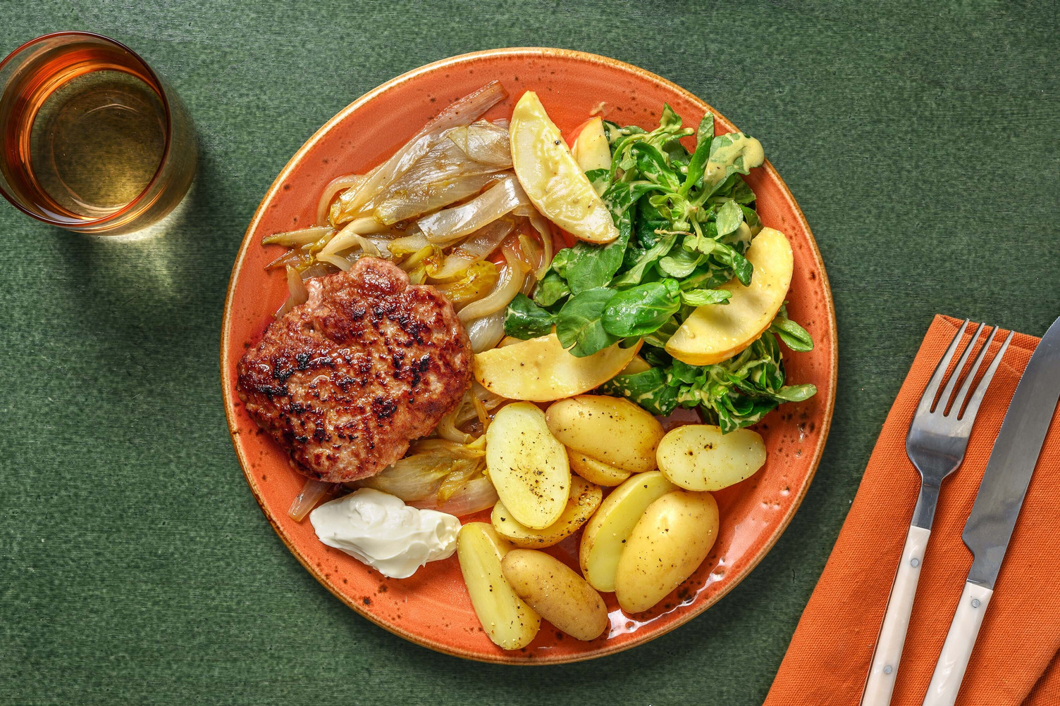 Duitse biefstuk met gekaramelliseerd witloof