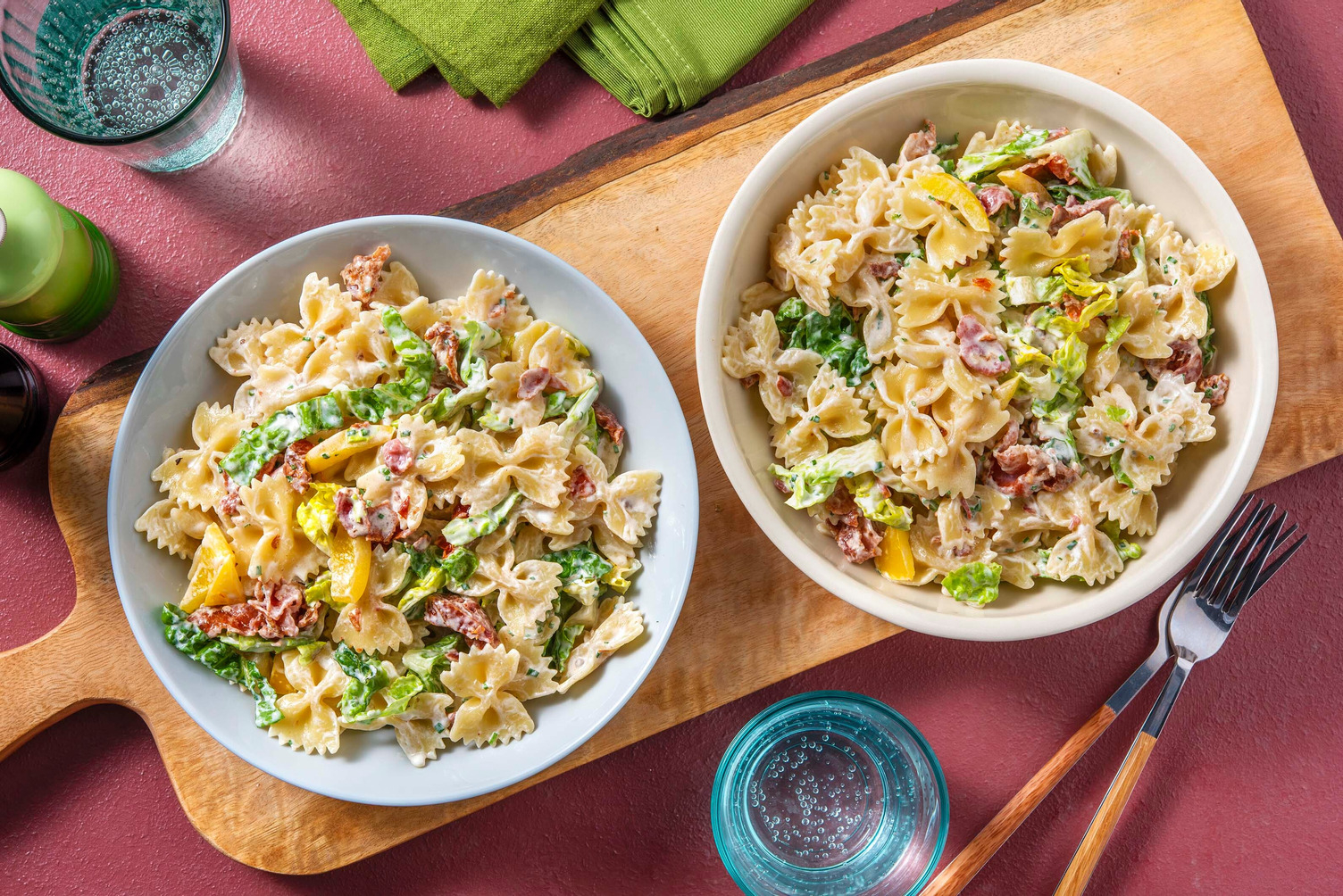 Salade de farfalle au lard & sauce ciboulette