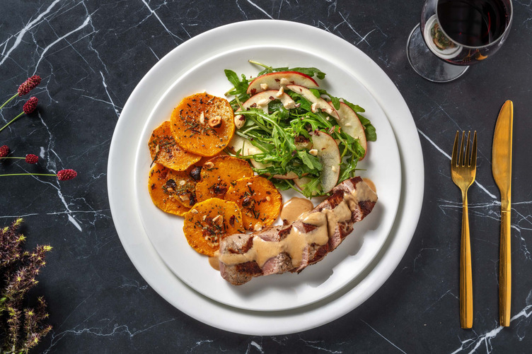 Ryggbiff med gräddsås