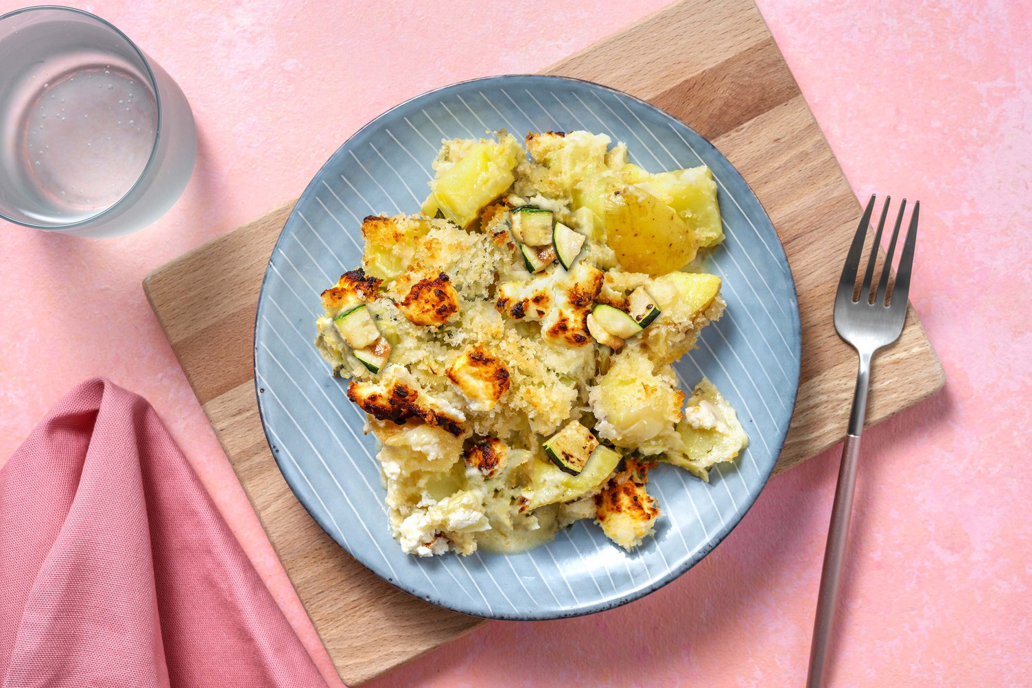 Ovenschotel met vegetarische kipstukjes en kaassaus