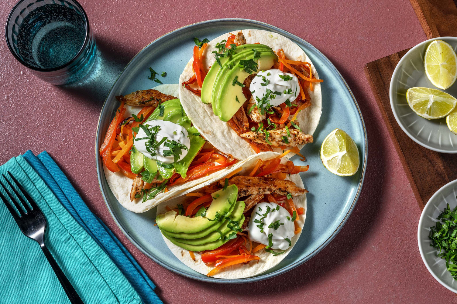 Tacos messicani di pollo e verdure saltate