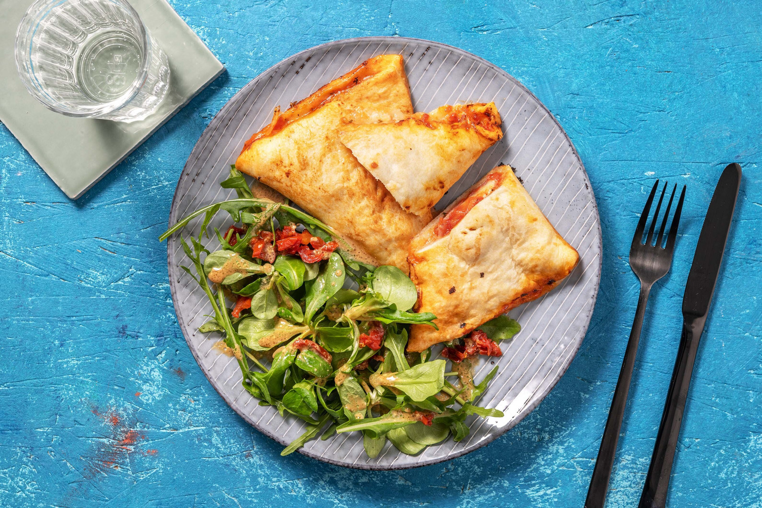 Chaussons mozza, jambon & tomates façon panzerotti